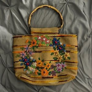 Gorgeous vintage floral purse